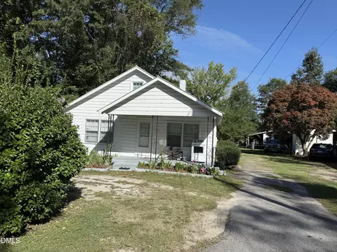 23 W Waddell Dr, Smithfield, NC 27577