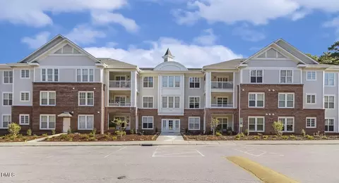 235 Eyam Hall Ln #235, Apex, NC 27502