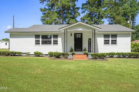 5511 Flower Hill Rd, Kenly, NC 27542