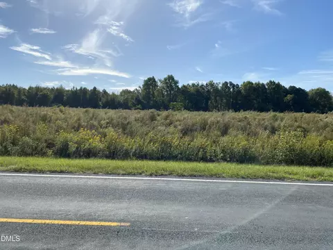 1 Wire Grass Rd, Orrum, NC 28369