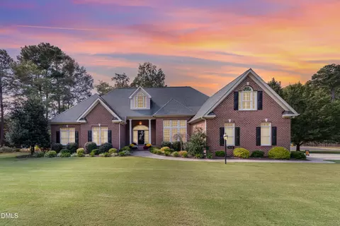 512 W Franklin St, Zebulon, NC 27597