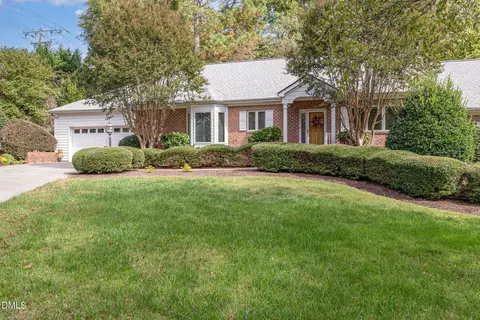 114 Turnberry Ln, Chapel Hill, NC 27517