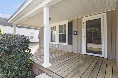 303 Denim Dr, Erwin, NC 28339 photo 4