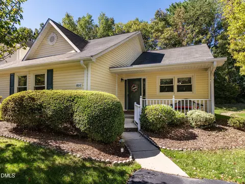 805 Carriage Crossing Ln #E, Greensboro, NC 27410