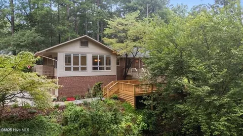 1705 Lord Ashley Dr, Sanford, NC 27330
