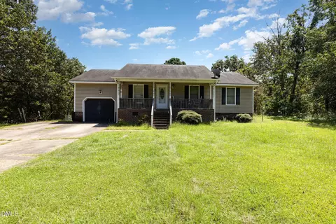 224 Pineridge Dr, Cameron, NC 28326
