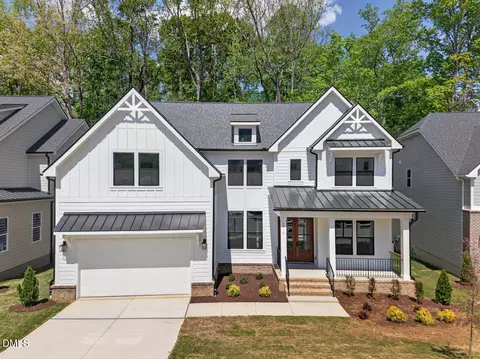 2710 Pathway Dr, Chapel Hill, NC 27516