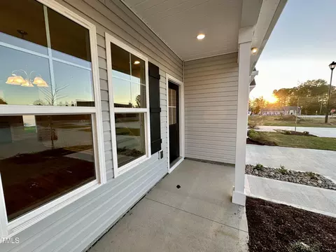 215 Britt St, Smithfield, NC 27577 photo 3