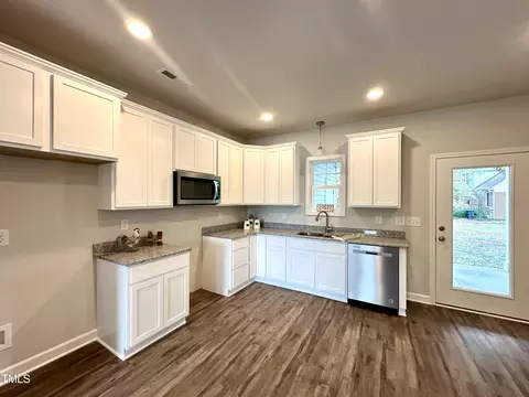 215 Britt St, Smithfield, NC 27577 photo 9