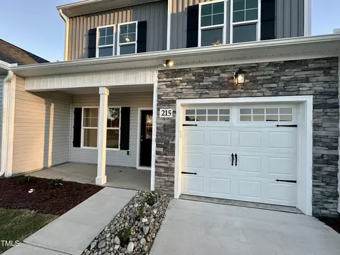 215 Britt St, Smithfield, NC 27577 photo 2