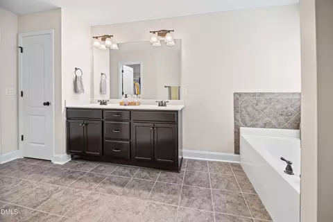Bath - 37 Deep Woods Ln, Cameron, NC 28326 photo 3 of 6
