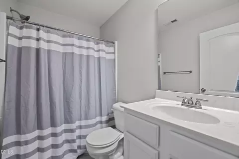 Bath - 39 Beau Dr, Garner, NC 27529 photo 3 of 3