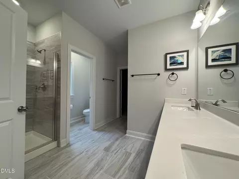 Bath - 4034 Front Runner Dr, Durham, NC 27703 photo 2 of 5