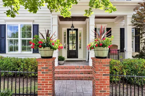 1705 Green Oaks Pkwy, Holly Springs, NC 27540