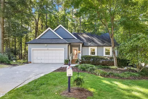 115 Woodruff Ct, Cary, NC 27518