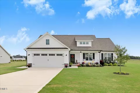 16 Tanseyleaf Dr, Smithfield, NC 27577