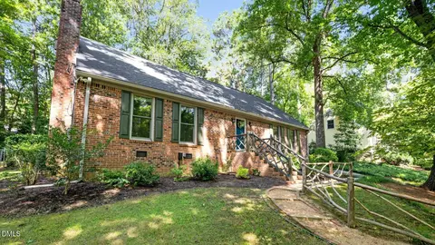 6925 Valley Lake Dr, Raleigh, NC 27612