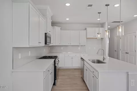 Kitchen - 3912 Well Fleet Dr, Fuquay Varina, NC 27592 photo 4 of 4