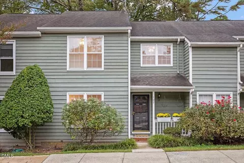107 Weathersfield Dr, Durham, NC 27713