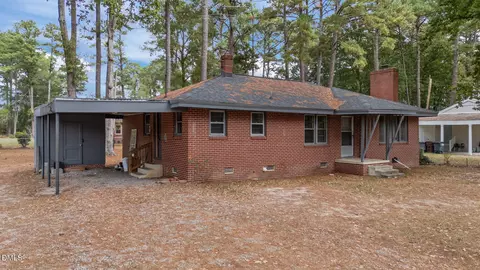 100 Crestview Rd, Rocky Mount, NC 27801