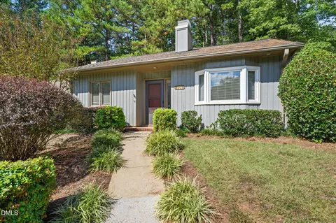8015 Brown Bark Pl, Raleigh, NC 27615