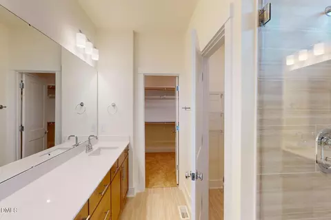 Bath - 508 Soapstone Dr, Durham, NC 27705 photo 5 of 6