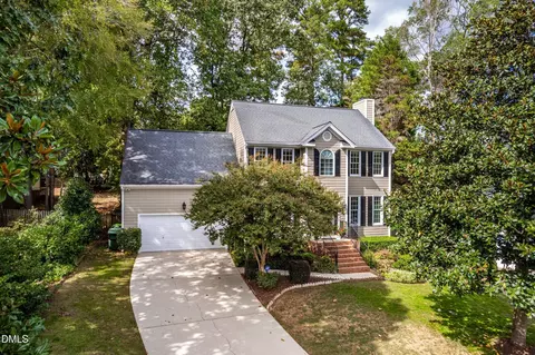 9505 Crestland Woods Dr, Raleigh, NC 27615