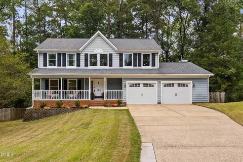 126 Hidden Bluff Ln, Cary, NC 27513