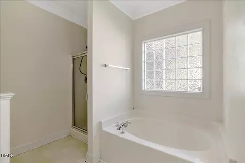 Bath - 159 Waterfall Rd, Henderson, NC 27537 photo 3 of 3