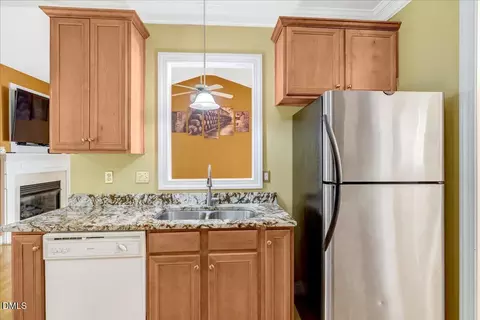 Kitchen - 159 Waterfall Rd, Henderson, NC 27537 photo 2 of 4