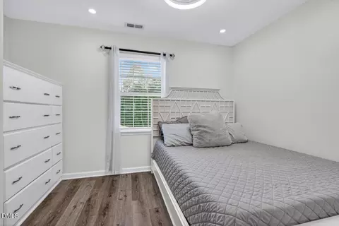 Bedroom - 1038 Statler Dr, Durham, NC 27703 photo 6 of 7