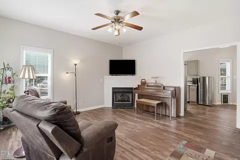 116 Meadow Ridge Ln, Willow Spring, NC 27592 photo 8