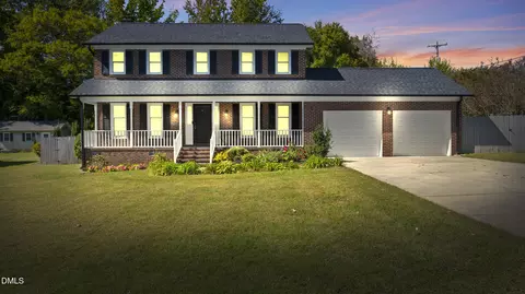 538 N Gurney St, Burlington, NC 27215