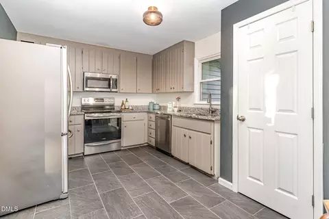 Kitchen - 1320 Pineview Dr, Garner, NC 27529 photo 2 of 3