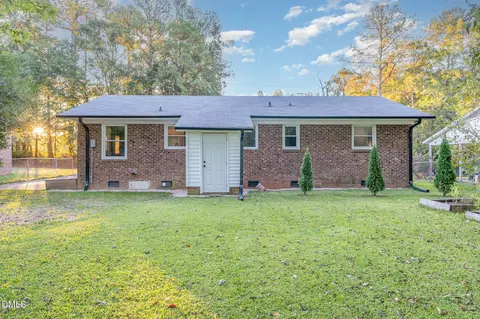 Exterior - 1320 Pineview Dr, Garner, NC 27529 photo 4 of 8