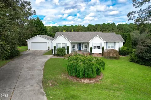 86 Troy Dr, Clayton, NC 27520