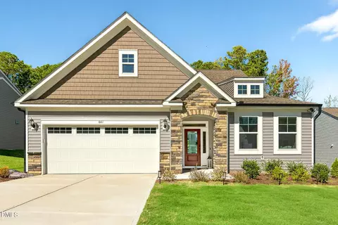 661 Highview Dr, Benson, NC 27504