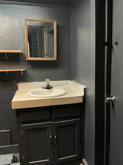 Bath - 1907 Angier Ave, Durham, NC 27703 photo 2 of 3