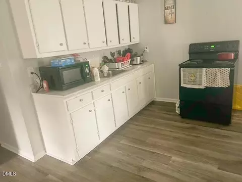 533 E Winder St, Henderson, NC 27536 photo 3