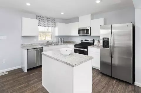 Kitchen - 638 Silverado Sunset Loop, Wendell, NC 27591 photo 2 of 2