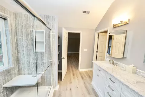 Bath - 15 Red Sunset Ln, Durham, NC 27703 photo 5 of 5
