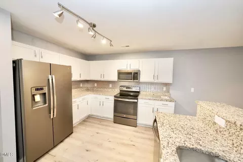 Kitchen - 15 Red Sunset Ln, Durham, NC 27703 photo 2 of 3