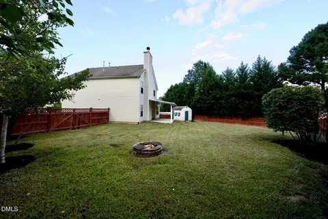Exterior - 15 Red Sunset Ln, Durham, NC 27703 photo 3 of 4