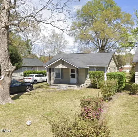 31 W Waddell Dr, Smithfield, NC 27577