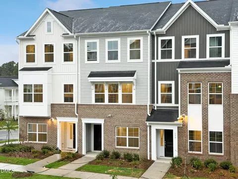 398 Chesapeake Commons St #124, Garner, NC 27529