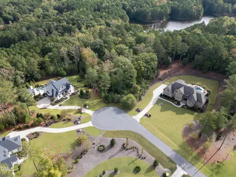 648 Carolina Crossings Dr, Apex, NC 27523