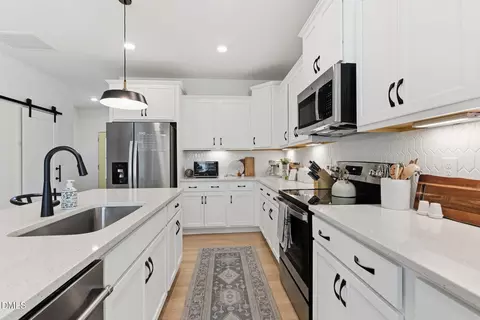 198 Retreat Dr, Fuquay Varina, NC 27526