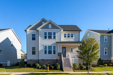 5128 Crescent Square St, Raleigh, NC 27616