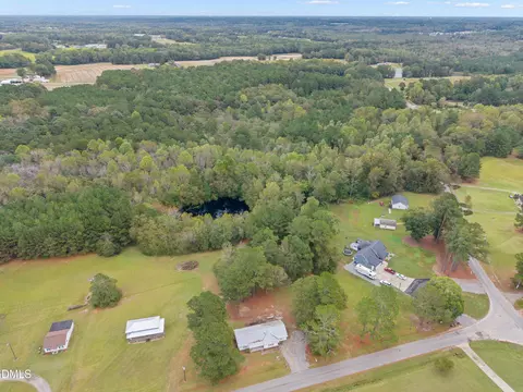 821 Penny Rd, Angier, NC 27501