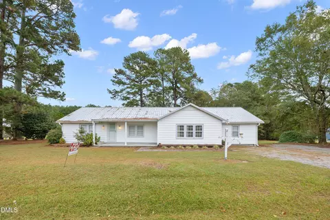 821 Penny Rd, Angier, NC 27501